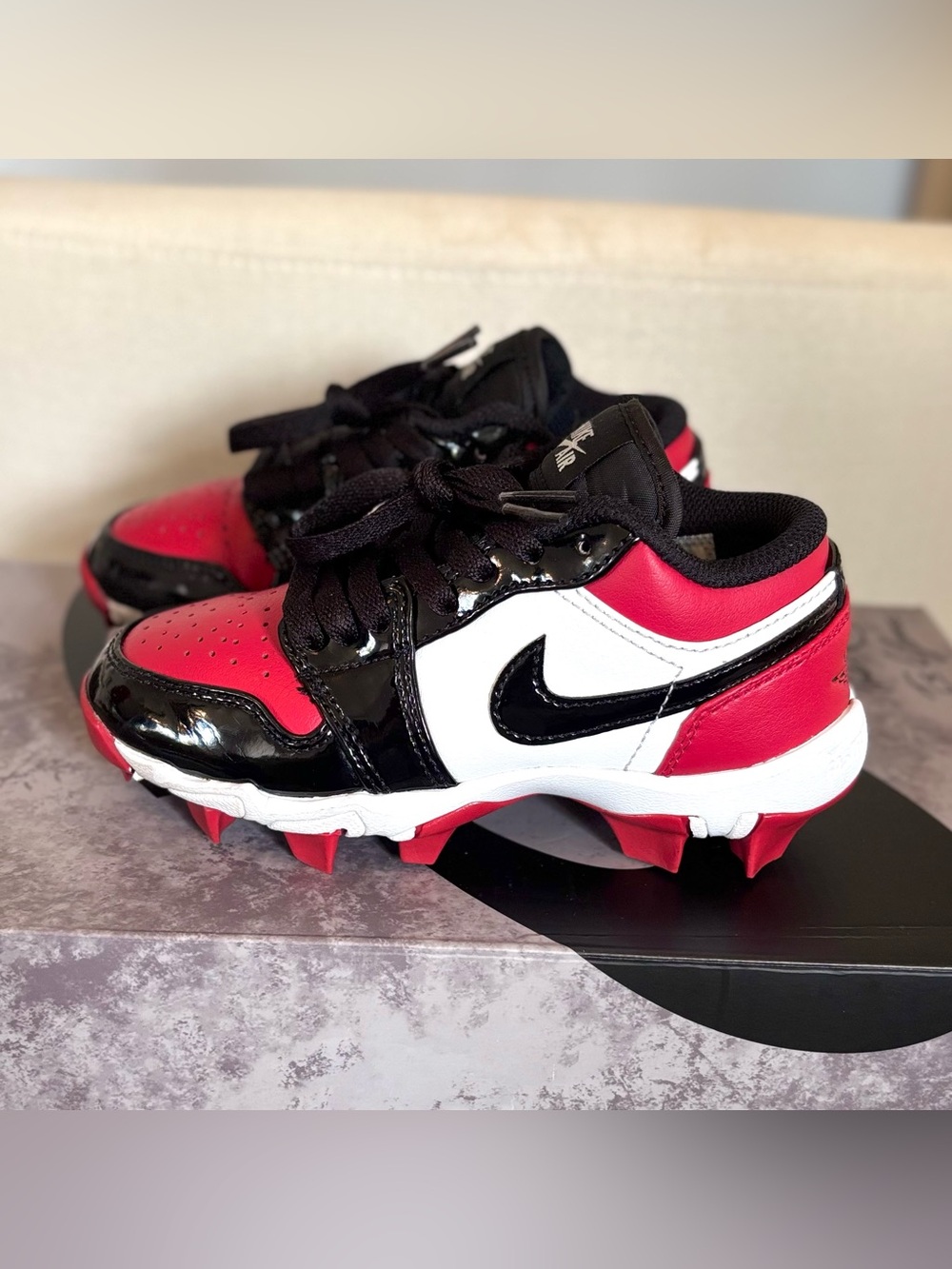 Jordan 1 Low Football Cleats (GS) Patent Bred Toe Size 12C HF6885-601